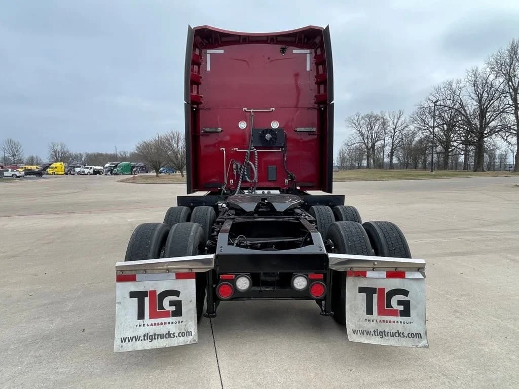 2020 Peterbilt 579 in Springfield, MO — photo 4