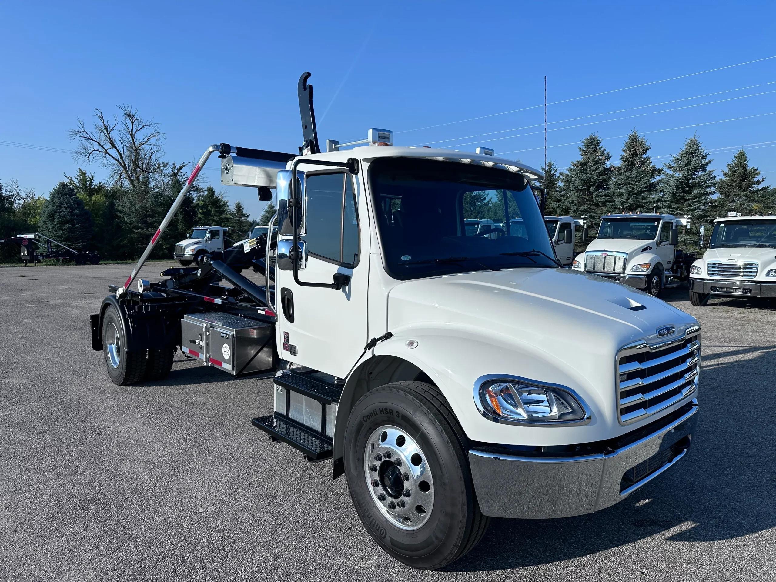 2025 Freightliner M2 106