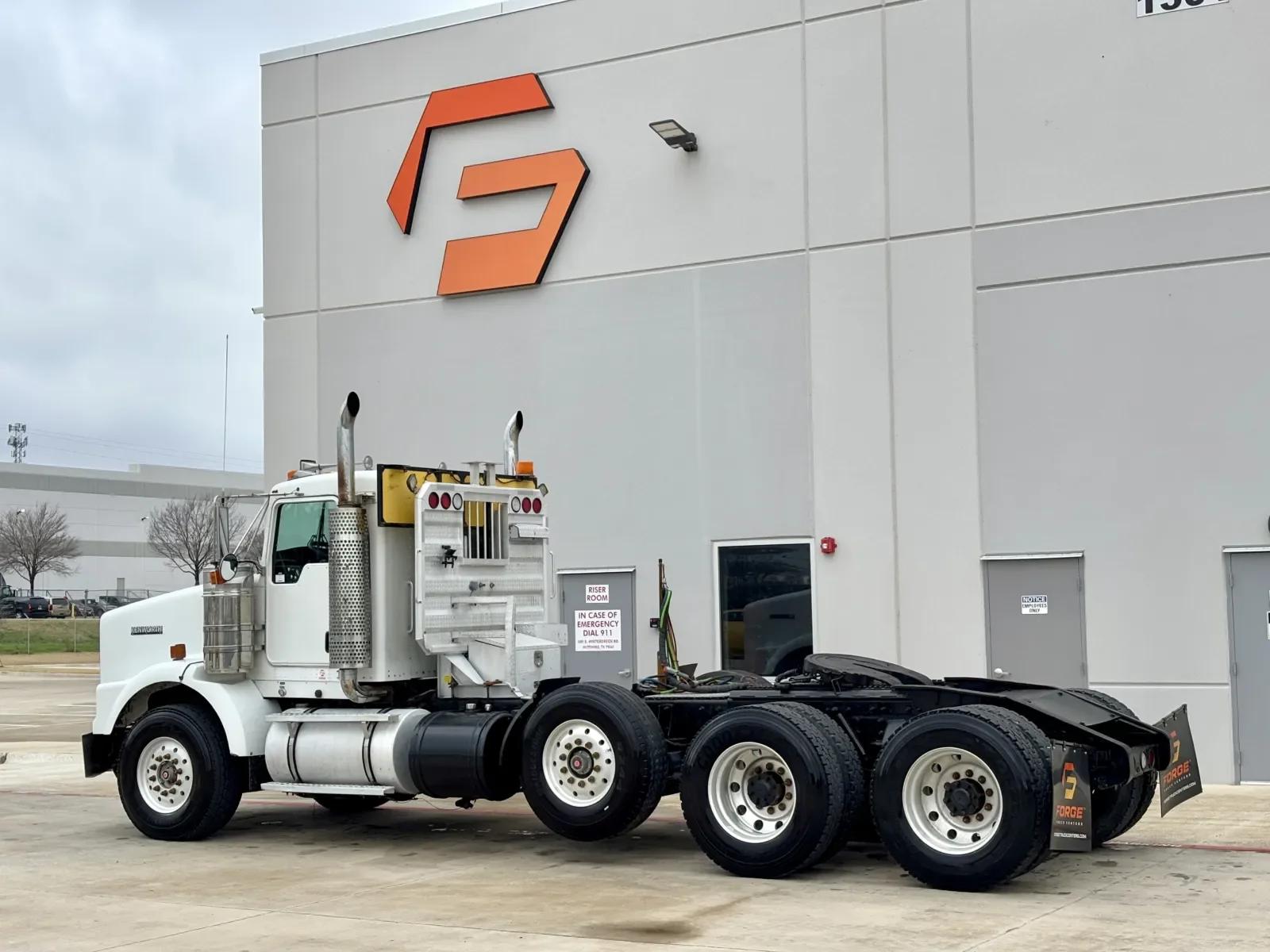 2005 Kenworth T800 in Hutchins, TX — photo 6