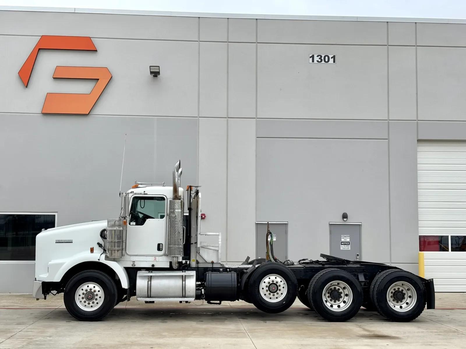 2005 Kenworth T800 in Hutchins, TX — photo 4