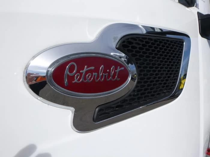 2023 Peterbilt 567 — photo 11