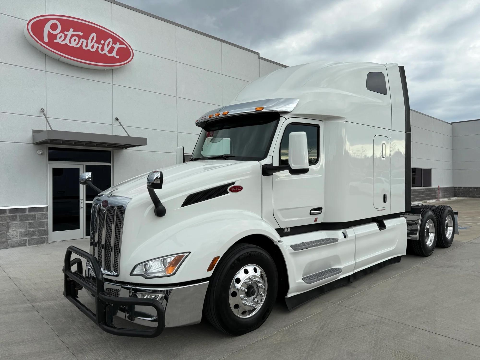 2023 Peterbilt 579 in Cincinnati, OH