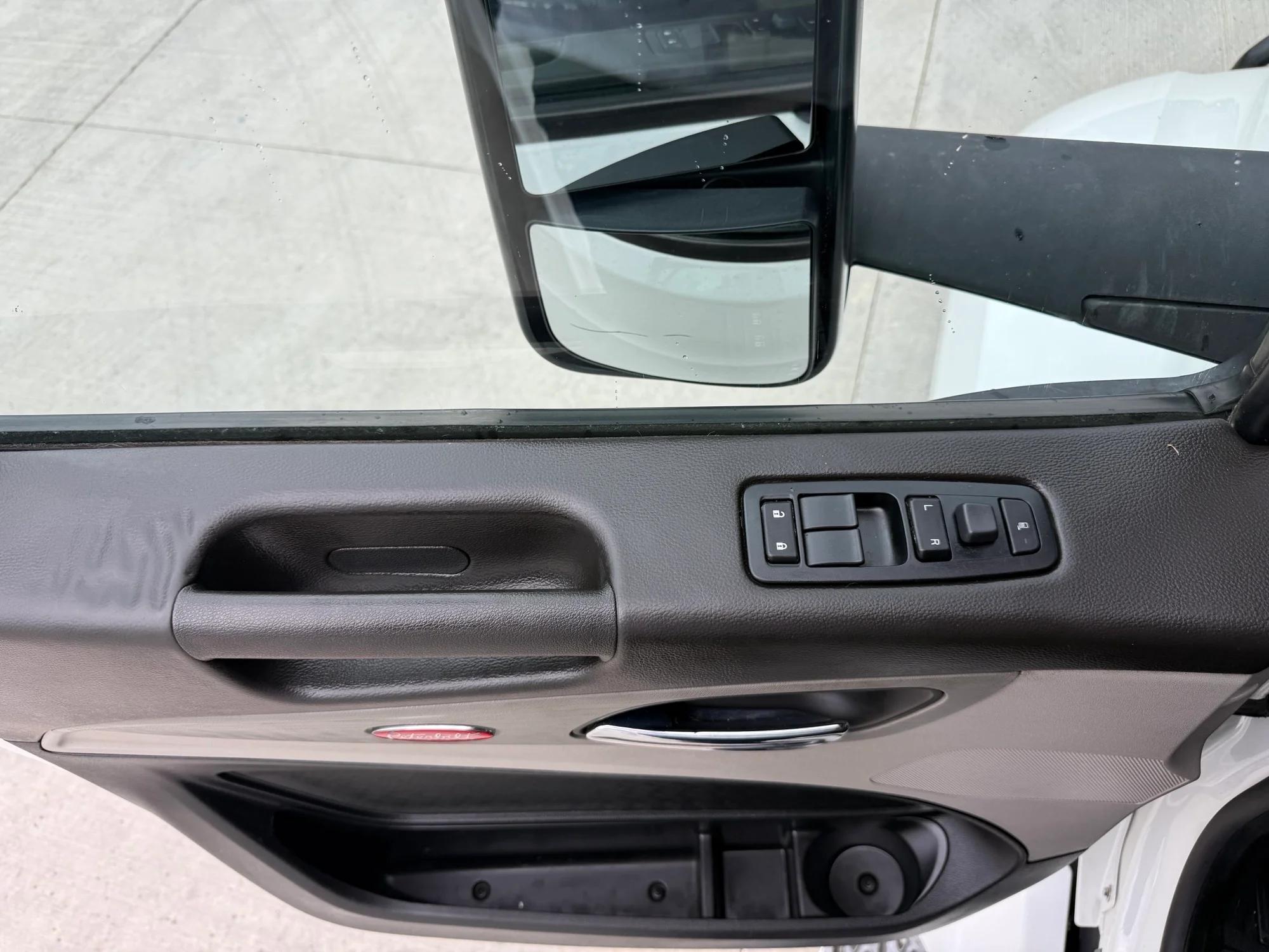 2023 Peterbilt 579 in Cincinnati, OH — photo 10