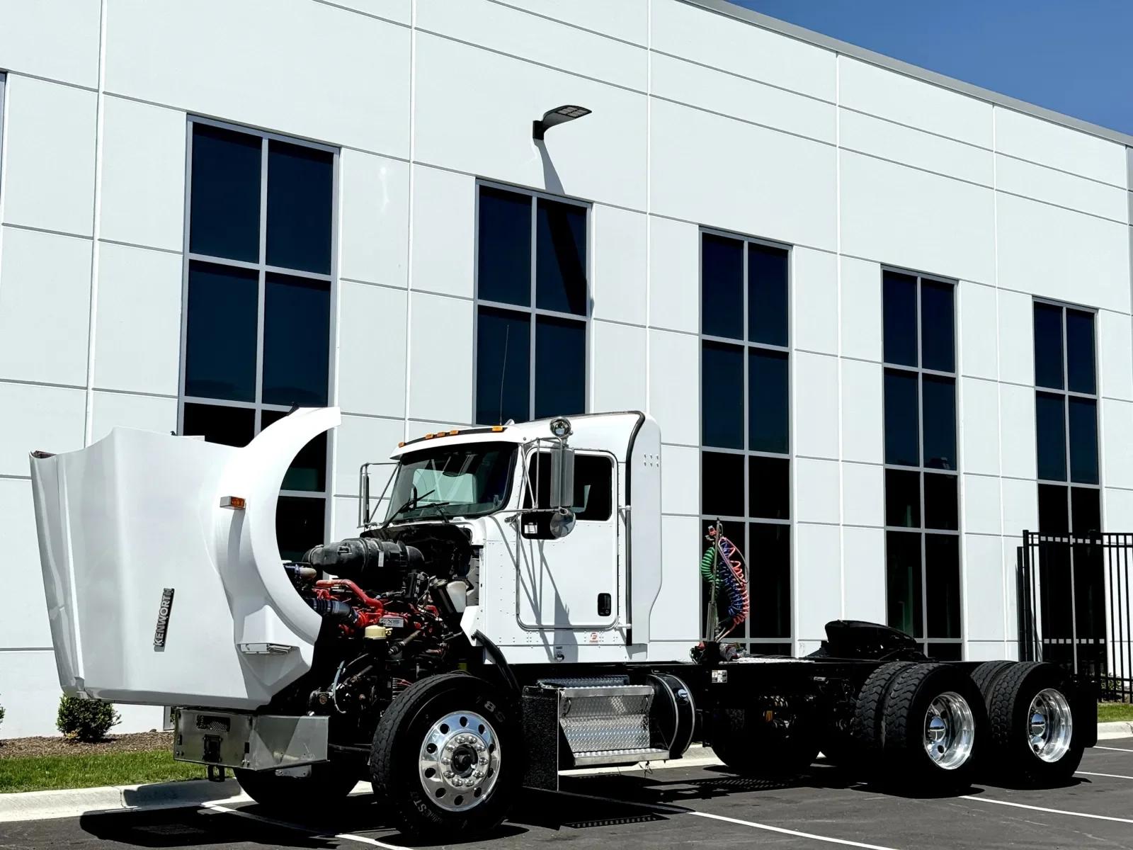 2020 Kenworth T800 in New Lenox, IL — photo 10