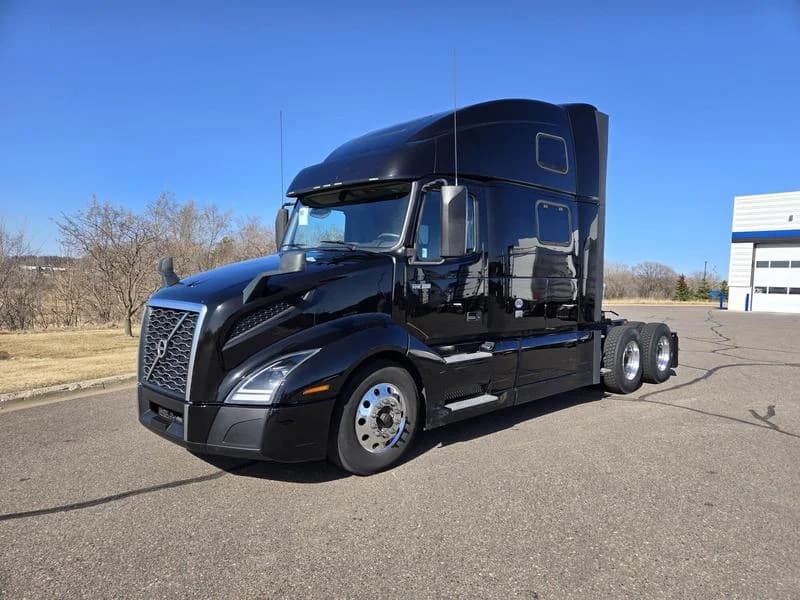 2023 Volvo VNL 860