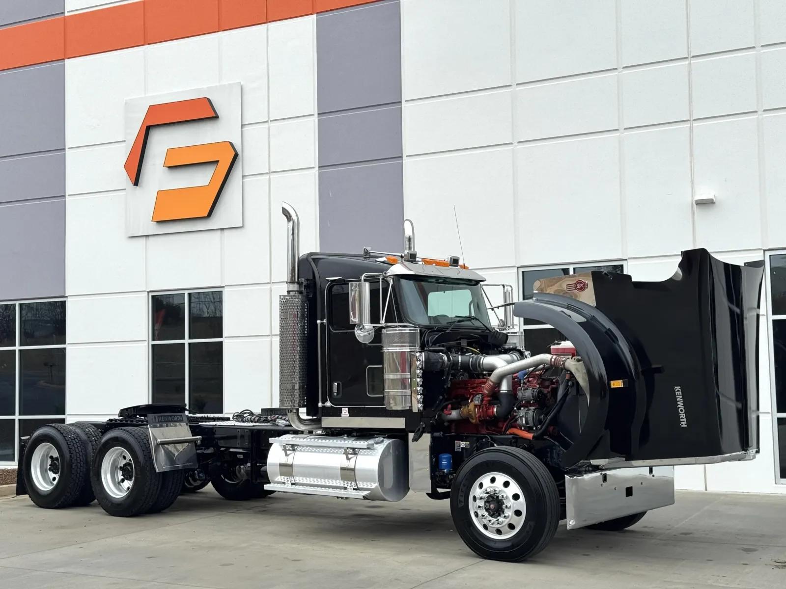 2023 Kenworth W900 in Greer, SC — photo 9