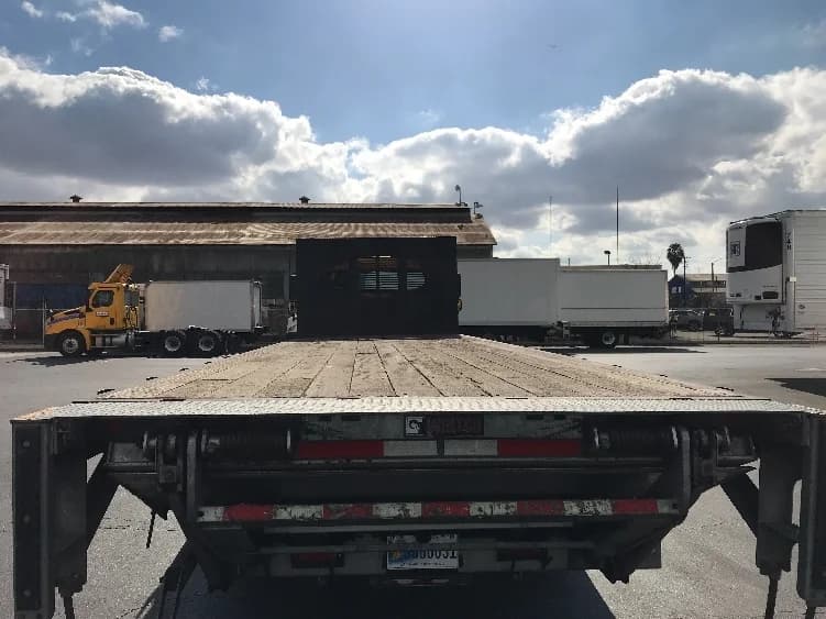 2019 Freightliner M2 106 in Los Angeles, CA — photo 8