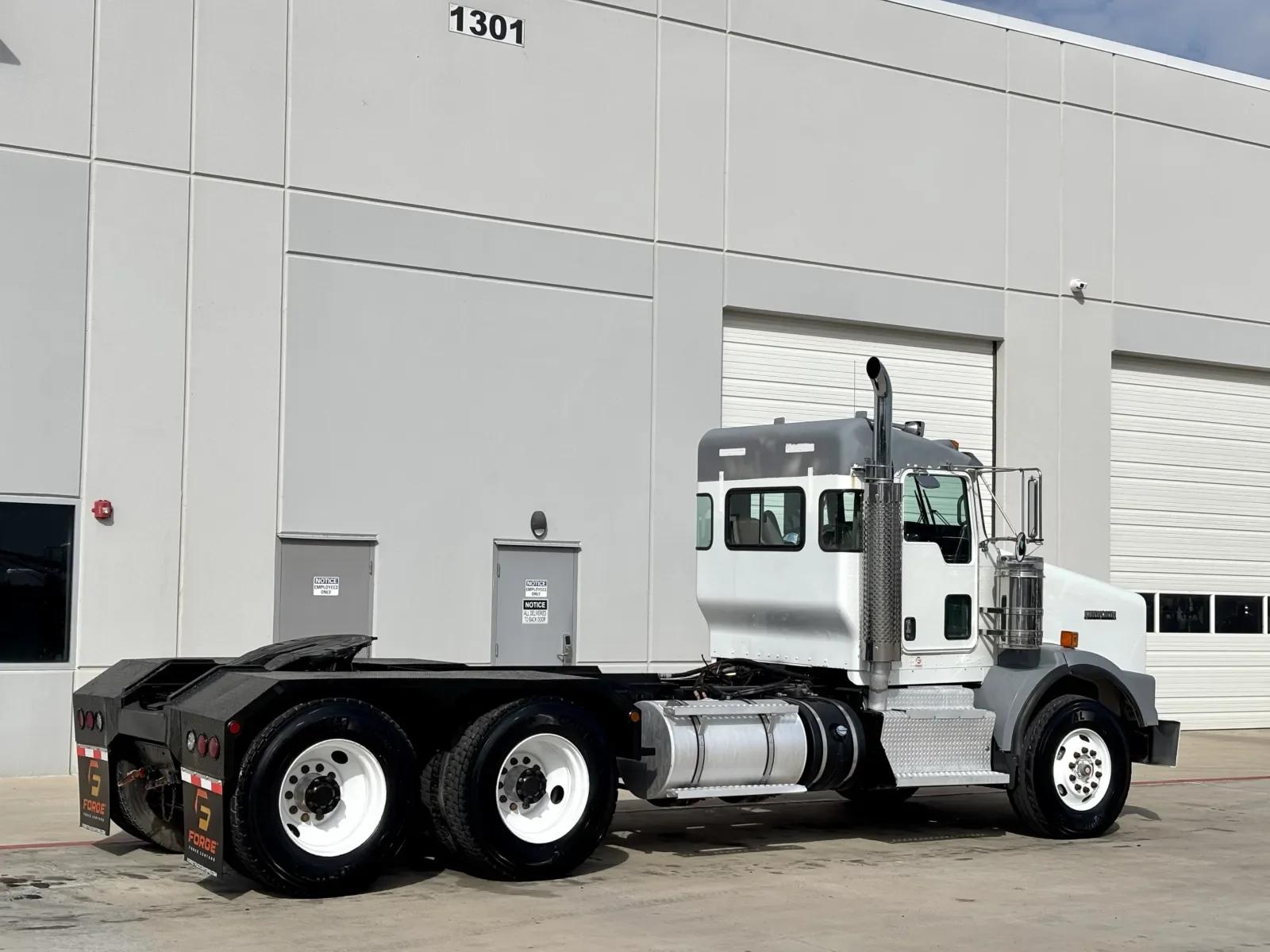 2013 Kenworth T800 in Hutchins, TX — photo 5