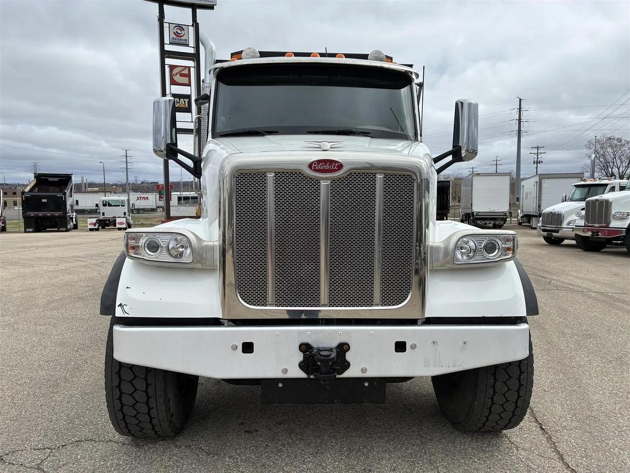2022 Peterbilt 567 in South St. Paul, MN — photo 5
