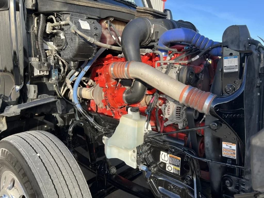 2022 Peterbilt 579 in Springfield, MO — photo 11