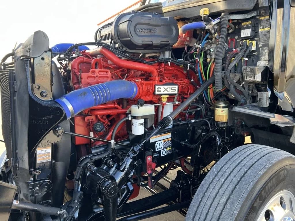 2022 Peterbilt 579 in Springfield, MO — photo 12
