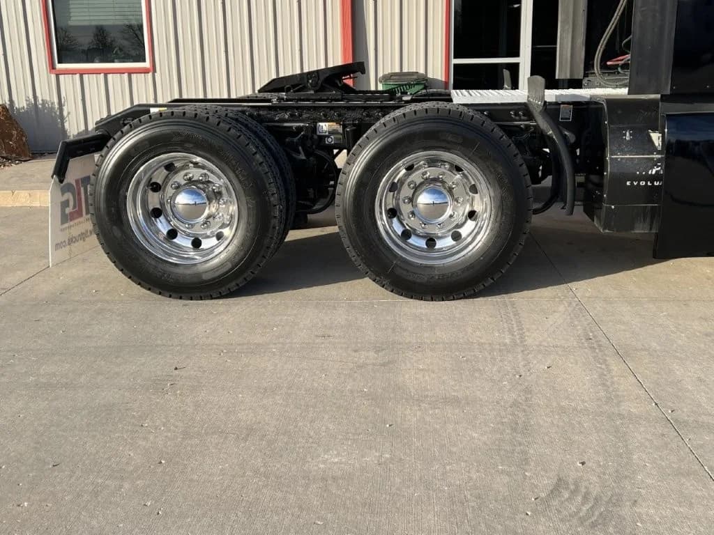 2022 Peterbilt 579 in Springfield, MO — photo 7