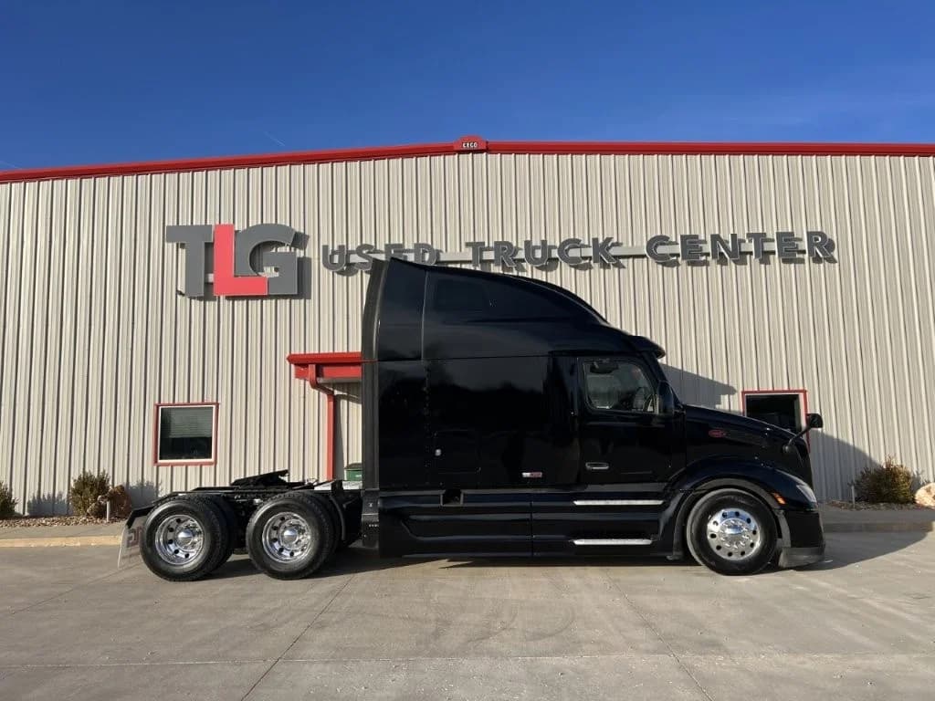 2022 Peterbilt 579 in Springfield, MO — photo 3