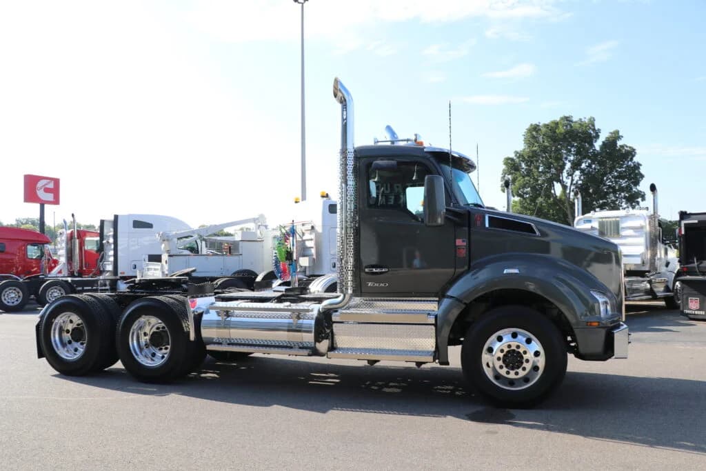 2027 Kenworth in Jackson, MS — photo 7