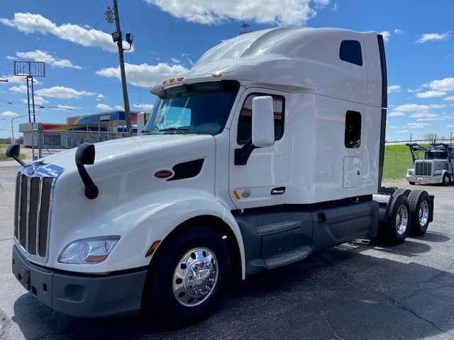 2021 Peterbilt 579 in Lima, OH