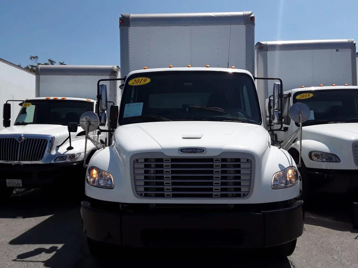 2019 Freightliner M2 106 in Montebello, CA — photo 2