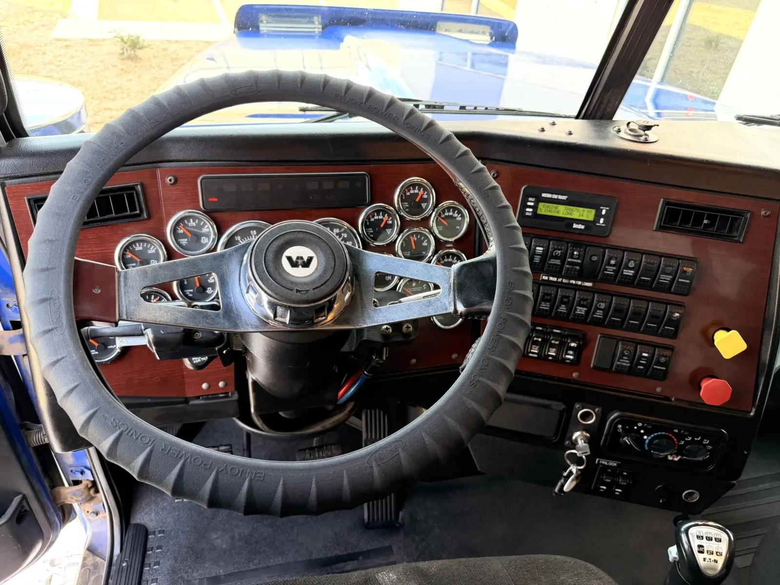 2018 Western Star 4900 in Greer, SC — photo 16