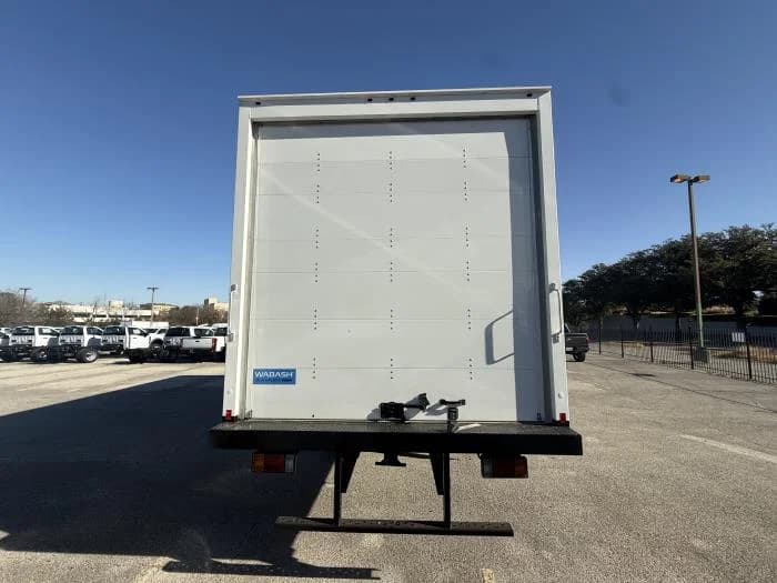 2025 Isuzu FTR in Dallas, TX — photo 4