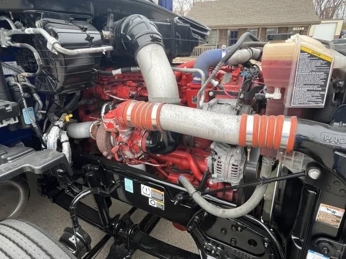 2022 Peterbilt 579 in Kansas City, MO — photo 11
