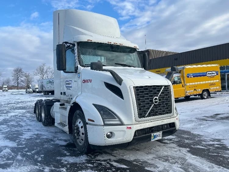 2020 Volvo VNR 640