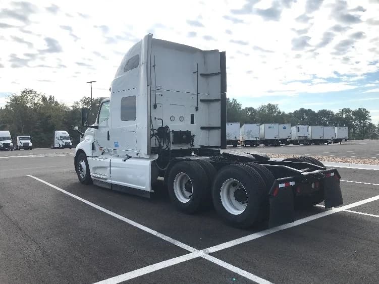 2022 International LT in Shreveport, LA — photo 5