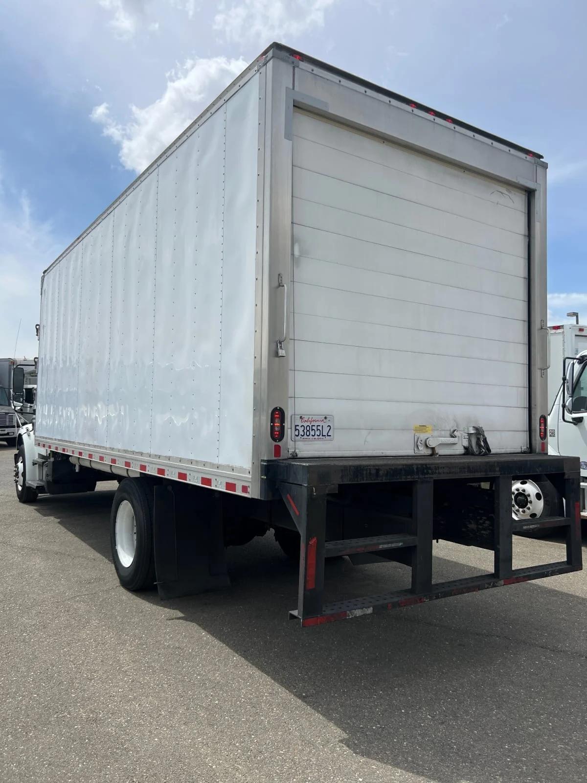 2019 Freightliner M2 106 in Fontana, CA — photo 6