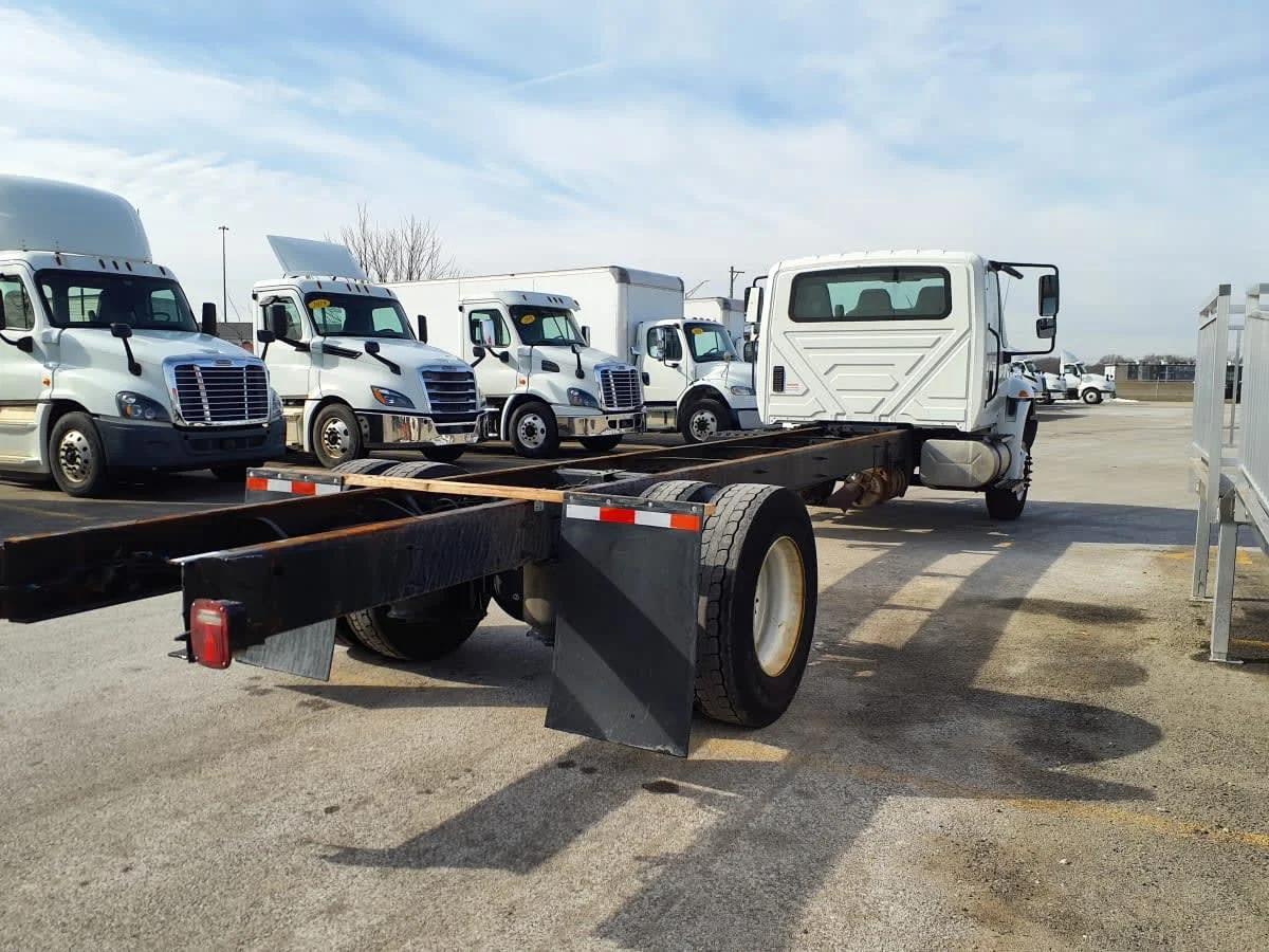 2019 International 4300 in Clarksville, IN — photo 4