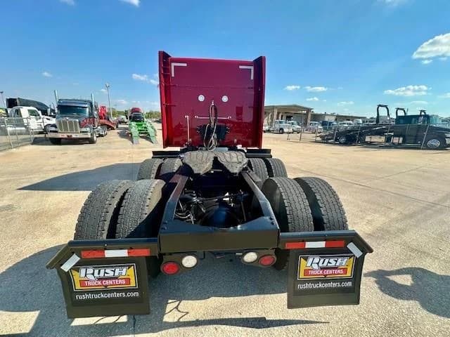 2022 Peterbilt 579 in Tulsa, OK — photo 9
