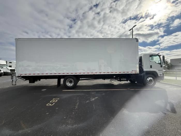 2025 Isuzu FTR in Columbus, OH, OH — photo 4