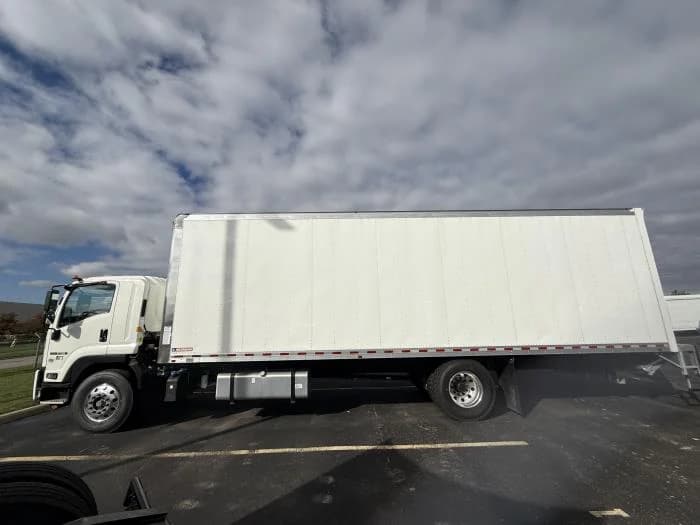 2025 Isuzu FTR in Columbus, OH, OH — photo 8