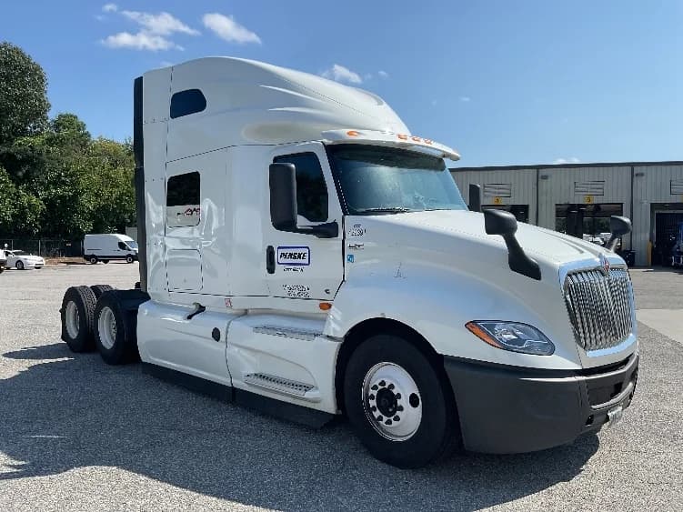 2022 International LT