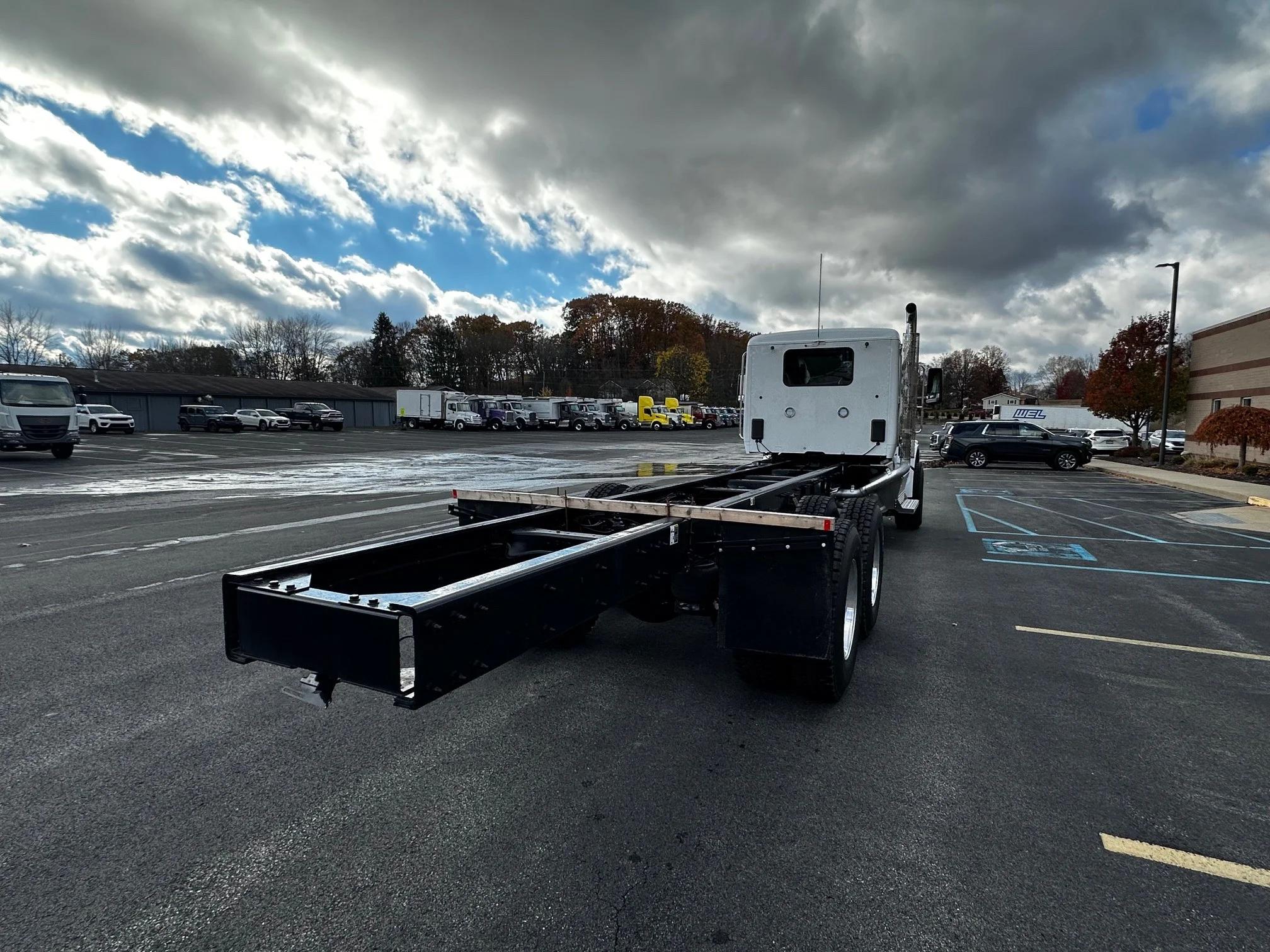 2026 Peterbilt 567 in BUTLER, PA — photo 9