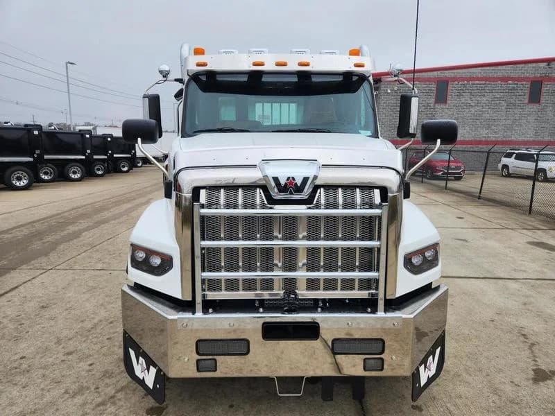 2026 Western Star 49X in Walton, KY — photo 2