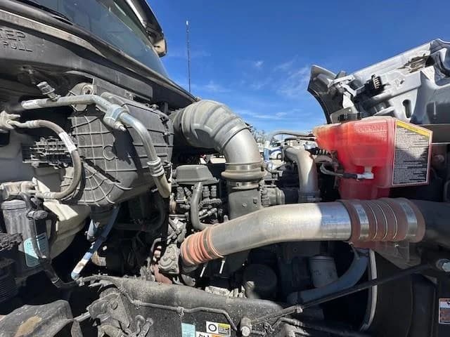 2024 Kenworth T880 — photo 12
