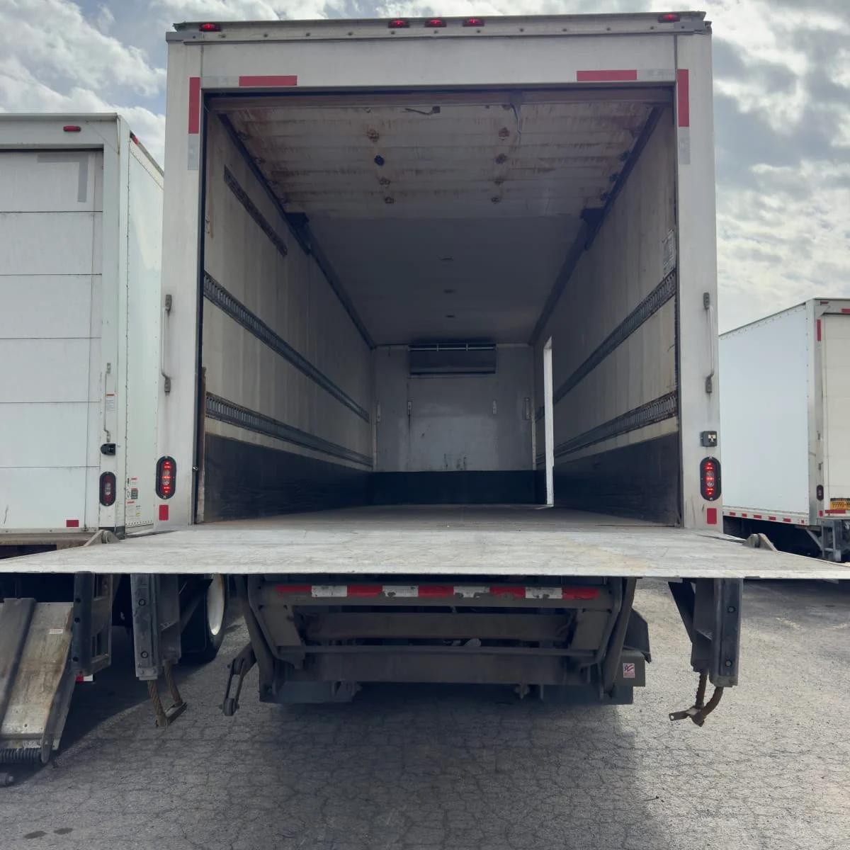2019 Freightliner M2 106 in Syracuse, NY — photo 14