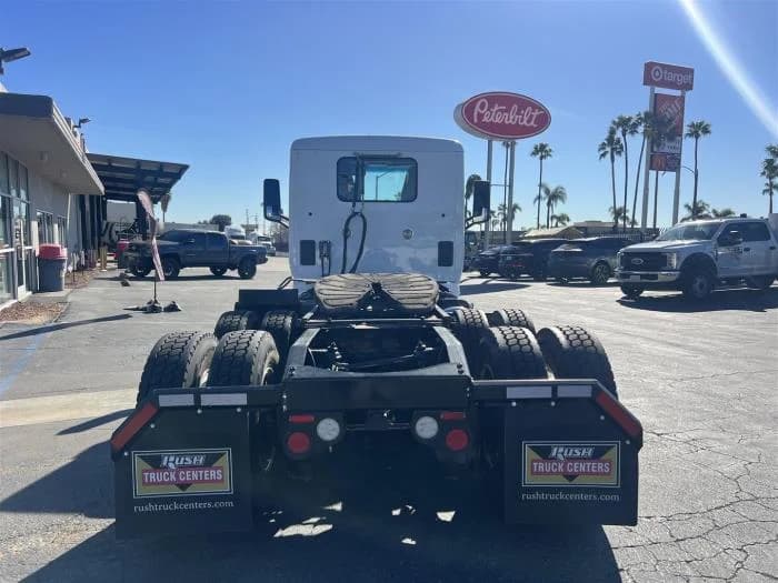 2021 Peterbilt 579 in Sylmar, CA — photo 7