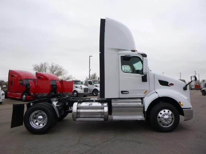 2020 Peterbilt 579 — photo 7