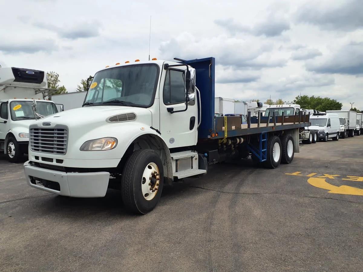 2018 Freightliner M2 106