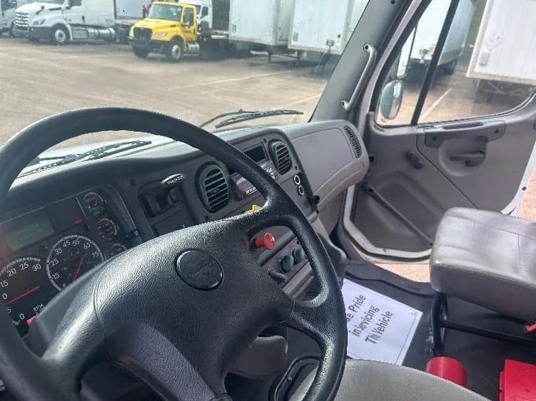 2020 Freightliner M2 106 in Jackson, MS — photo 10