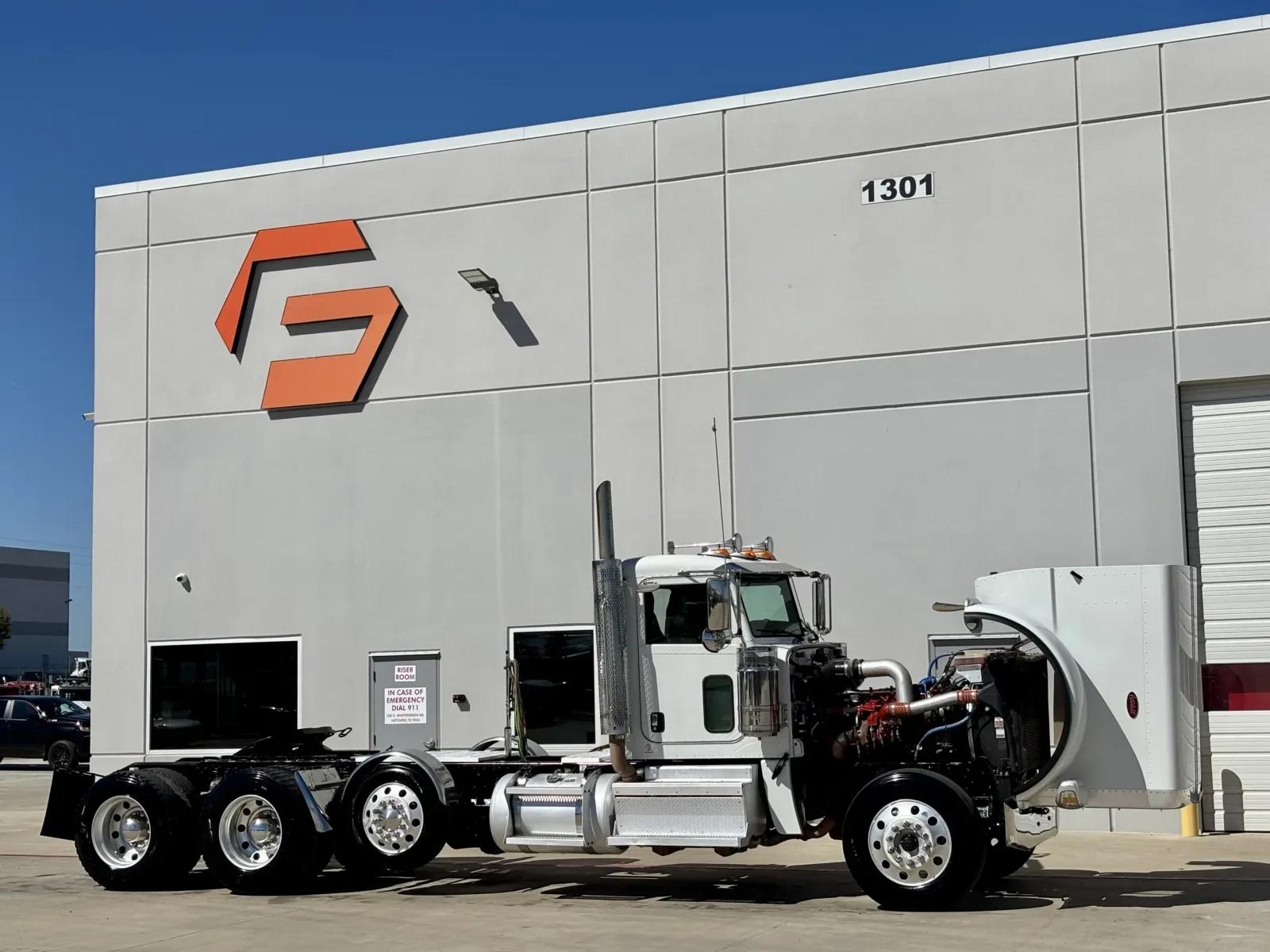 2020 Peterbilt 389 in Hutchins, TX — photo 9