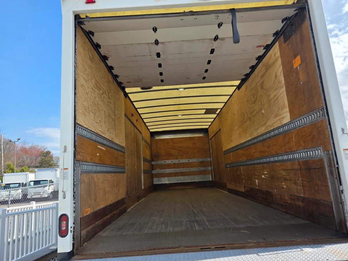 2019 Freightliner M2 106 in Bensalem, PA — photo 8