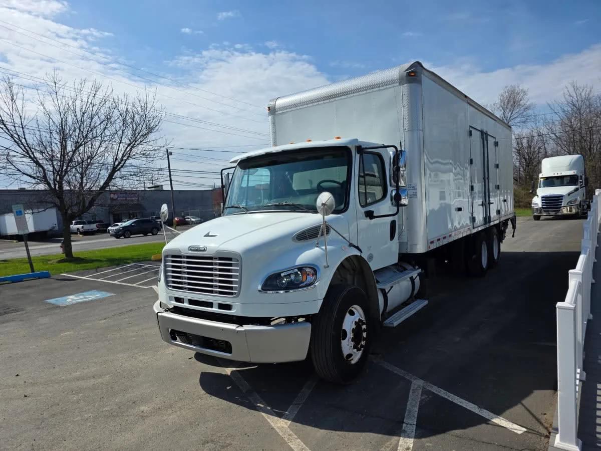 2019 Freightliner M2 106