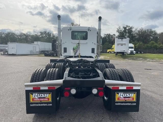 2026 Peterbilt 567 in Tampa, FL — photo 9