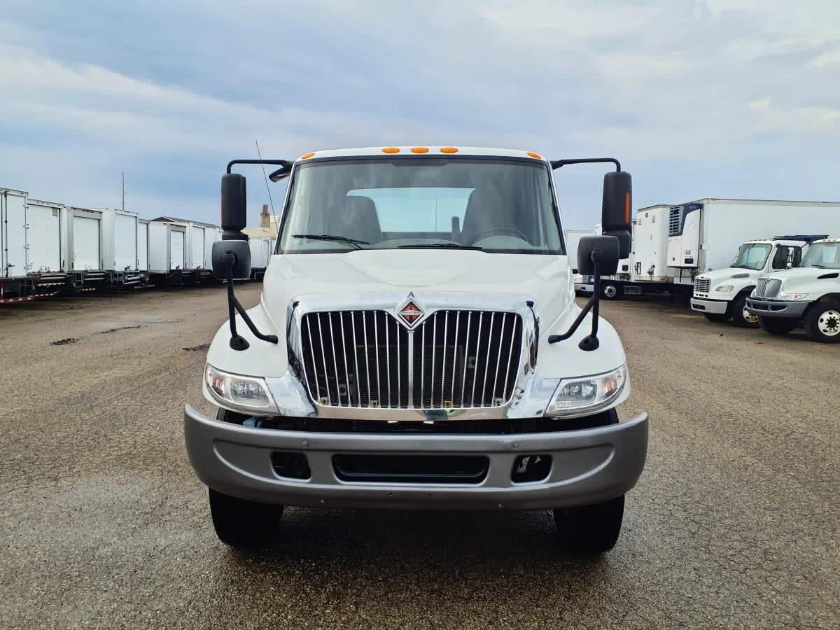 2019 International 4300 in Wayland, MI — photo 2