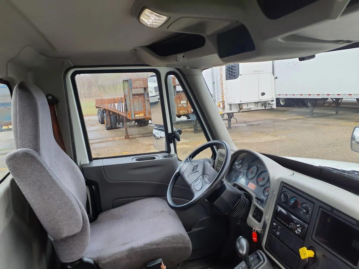 2019 International 4300 in Wayland, MI — photo 7