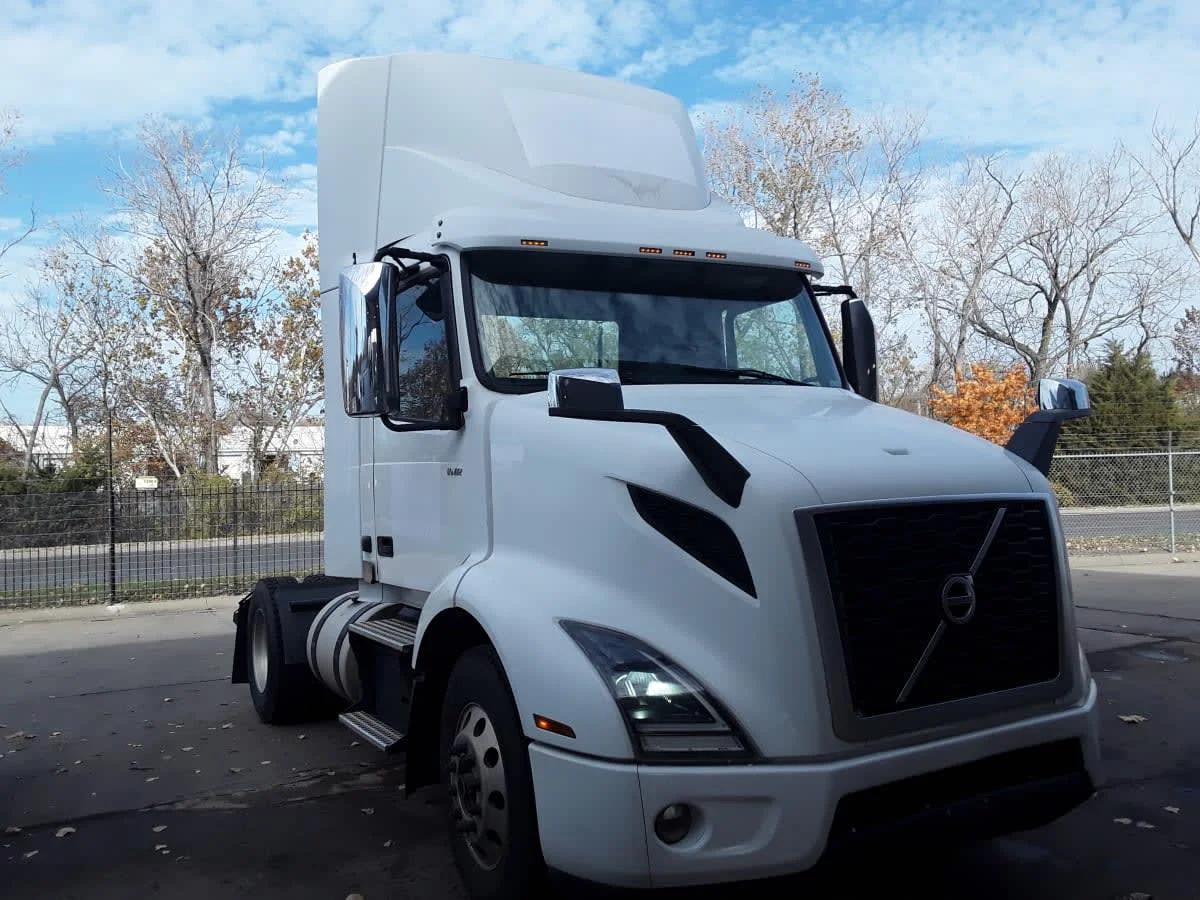 2019 Volvo in Kansas City, MO — photo 3