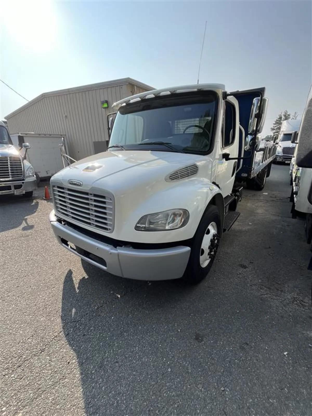 2018 Freightliner M2 106