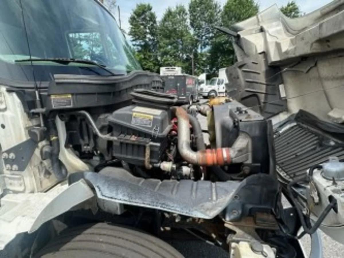 2019 International 4300 in Kearny, NJ — photo 12