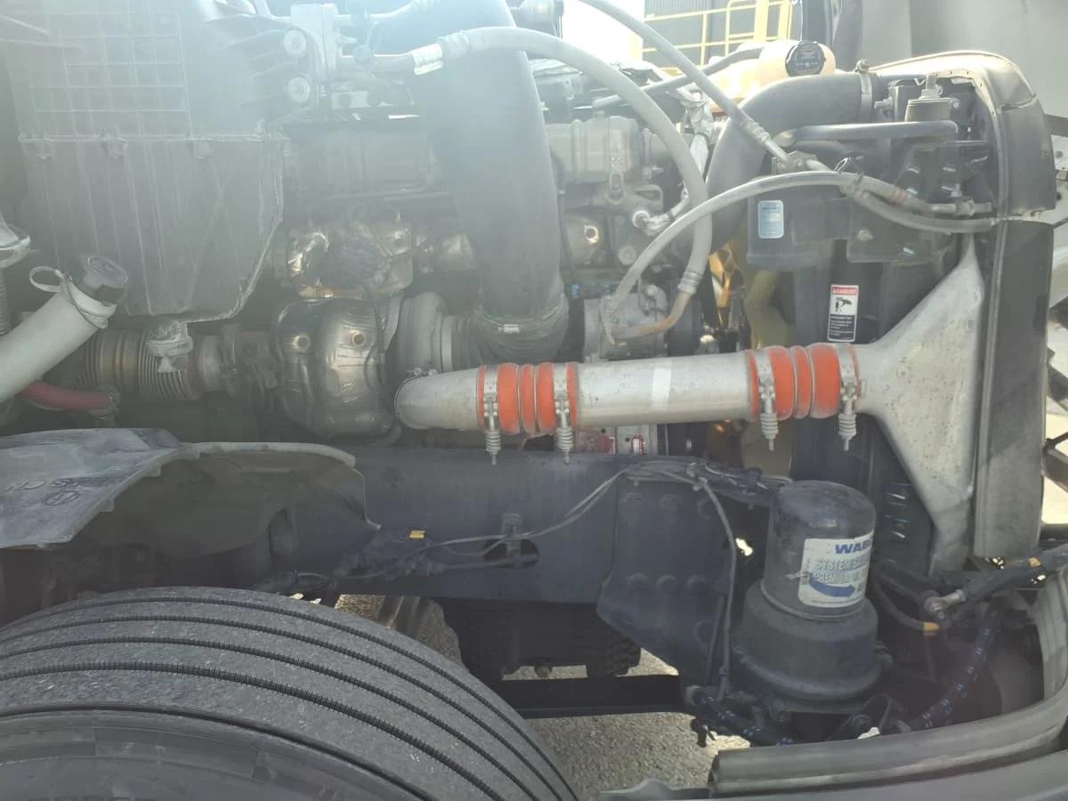 2022 Freightliner Cascadia in Fort Worth, TX — photo 9