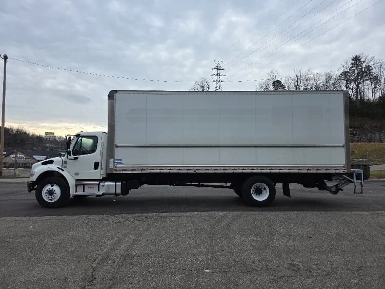 2022 Freightliner M2 106 in Cross Lanes, WV — photo 4